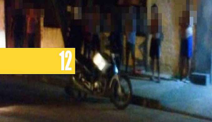 AO VER ESPOSA SENDO ASSALTADA, HOMEM REAGE E ATROPELA BANDIDOS; MARGINAIS AINDA ATIRARAM ANTES DE FUGIR - News Rondônia
