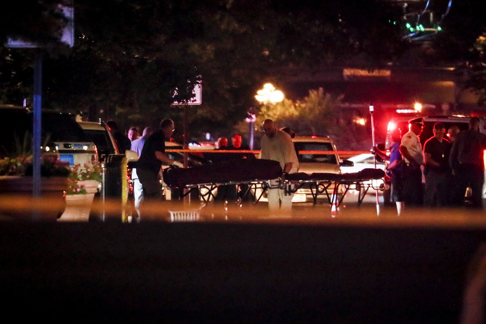 ATAQUES A TIROS NOS EUA DEIXAM 29 MORTOS EM 12 HORAS - News Rondônia