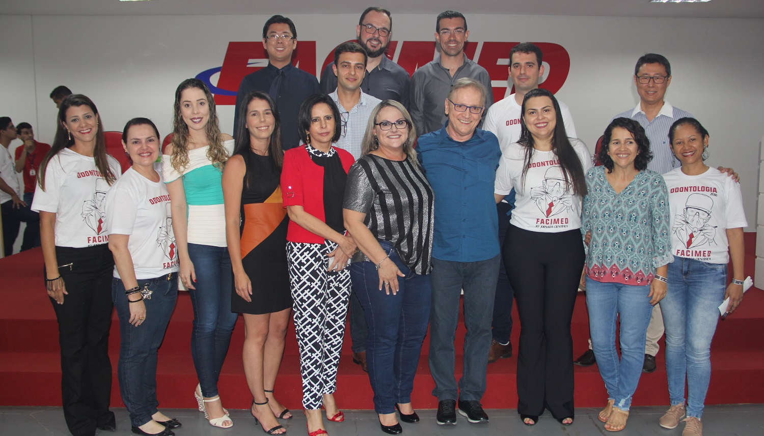 COLUNA SOCIAL MARISA LINHARES: BATIZADO LÍVIA YASSUDA QUEIROZ - News Rondônia