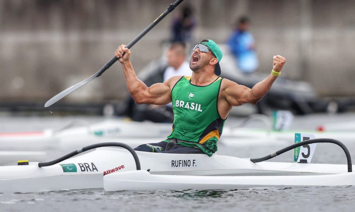 Fernando Rufino conquista ouro na canoagem na Paralimpíada - News Rondônia