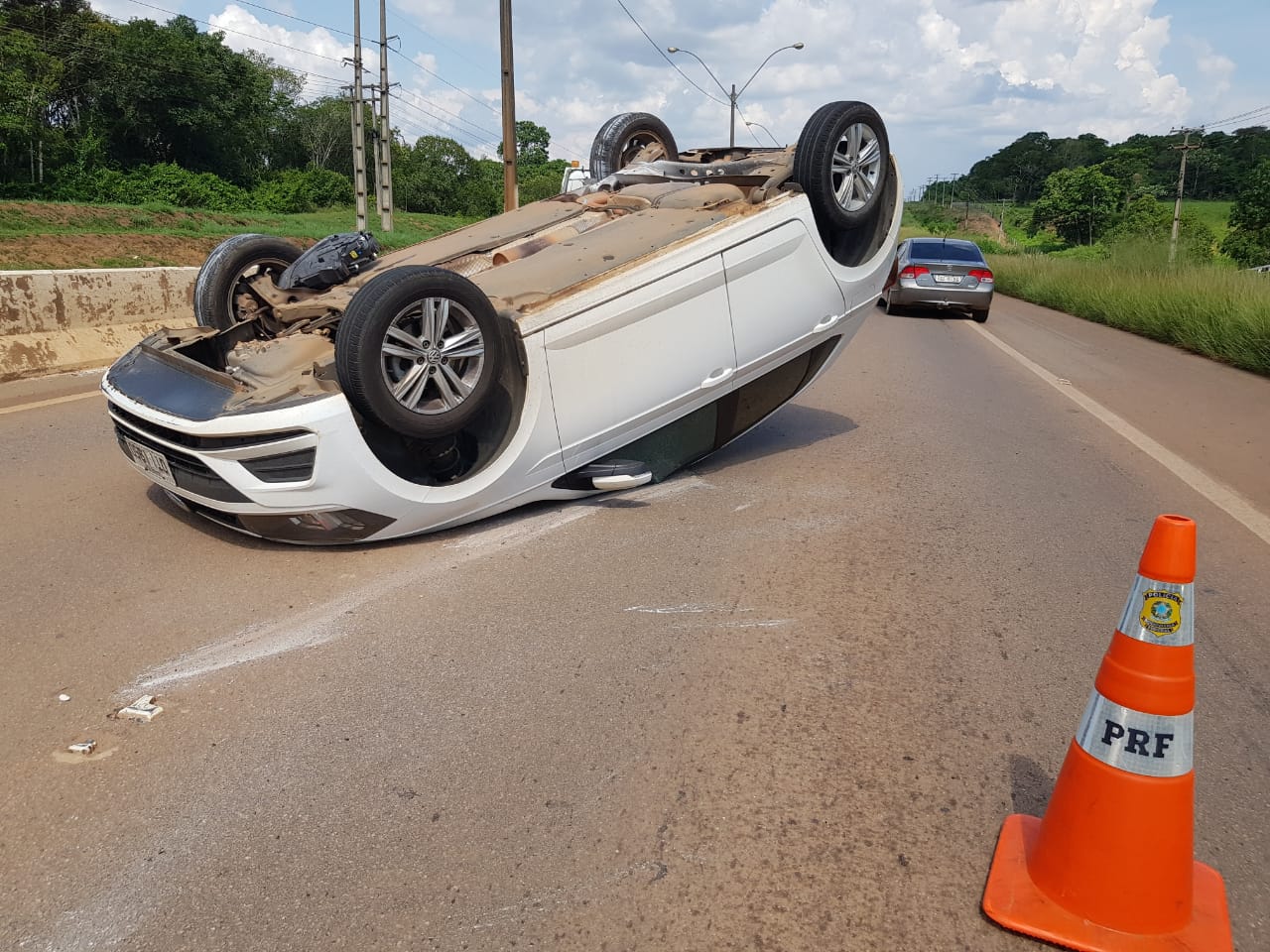 URGENTE: POLÍCIA RODOVIÁRIA FEDERAL REGISTRA CAPOTAMENTO NA BR-364 - News Rondônia