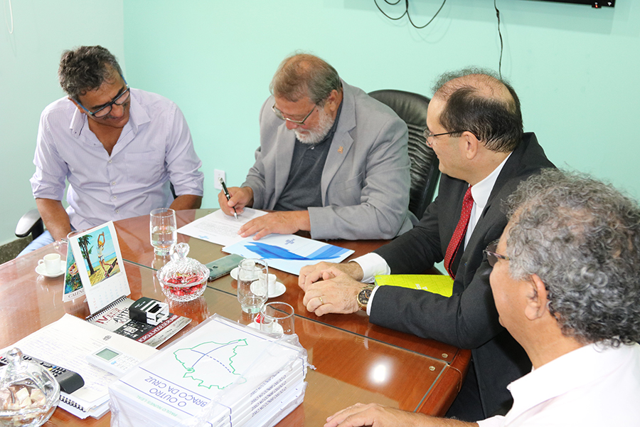 POSSE - SEBRAE EMPOSSA REPRESENTANTE DA UNIR EM SEU CONSELHO ESTADUAL - News Rondônia