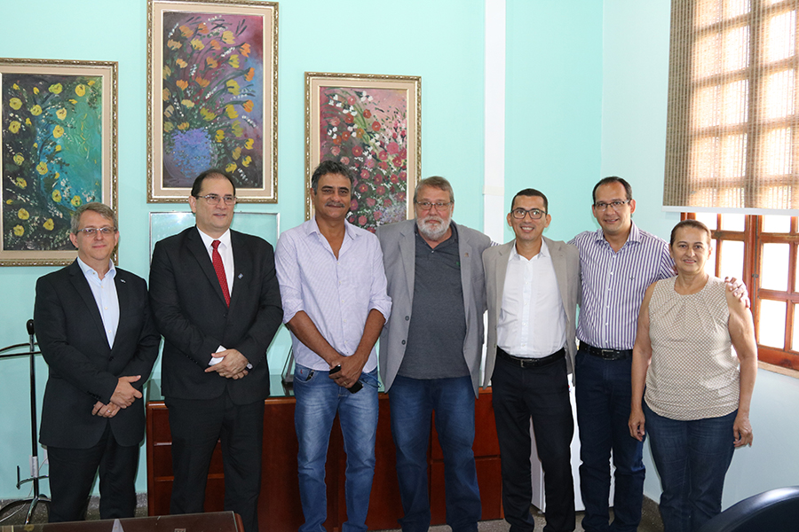 POSSE - SEBRAE EMPOSSA REPRESENTANTE DA UNIR EM SEU CONSELHO ESTADUAL - News Rondônia