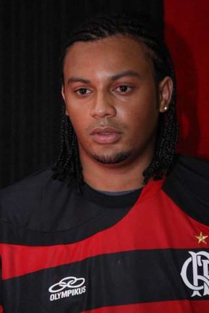 UNIÃO CACOALENSE CONTRATA MEIA EX-FLAMENGO, ATLÉTICO-MG E BOTAFOGO - News Rondônia