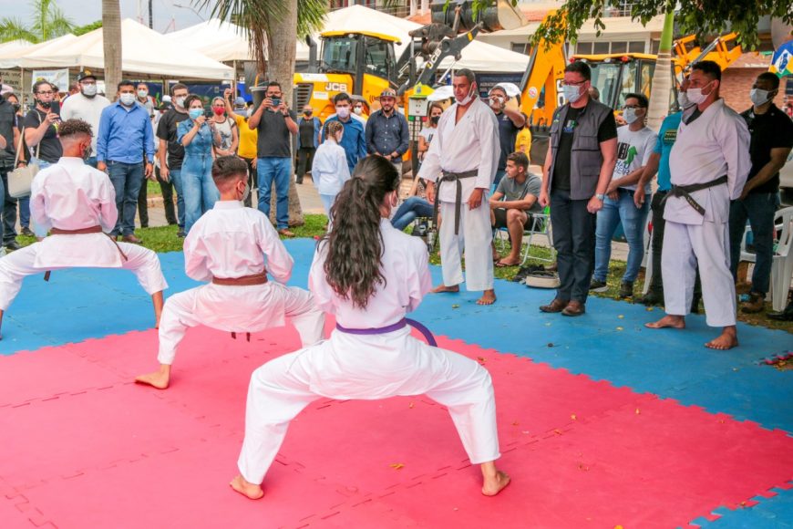 Moradores comemoram chegada do projeto Tchau Poeira em Espigão do Oeste - News Rondônia