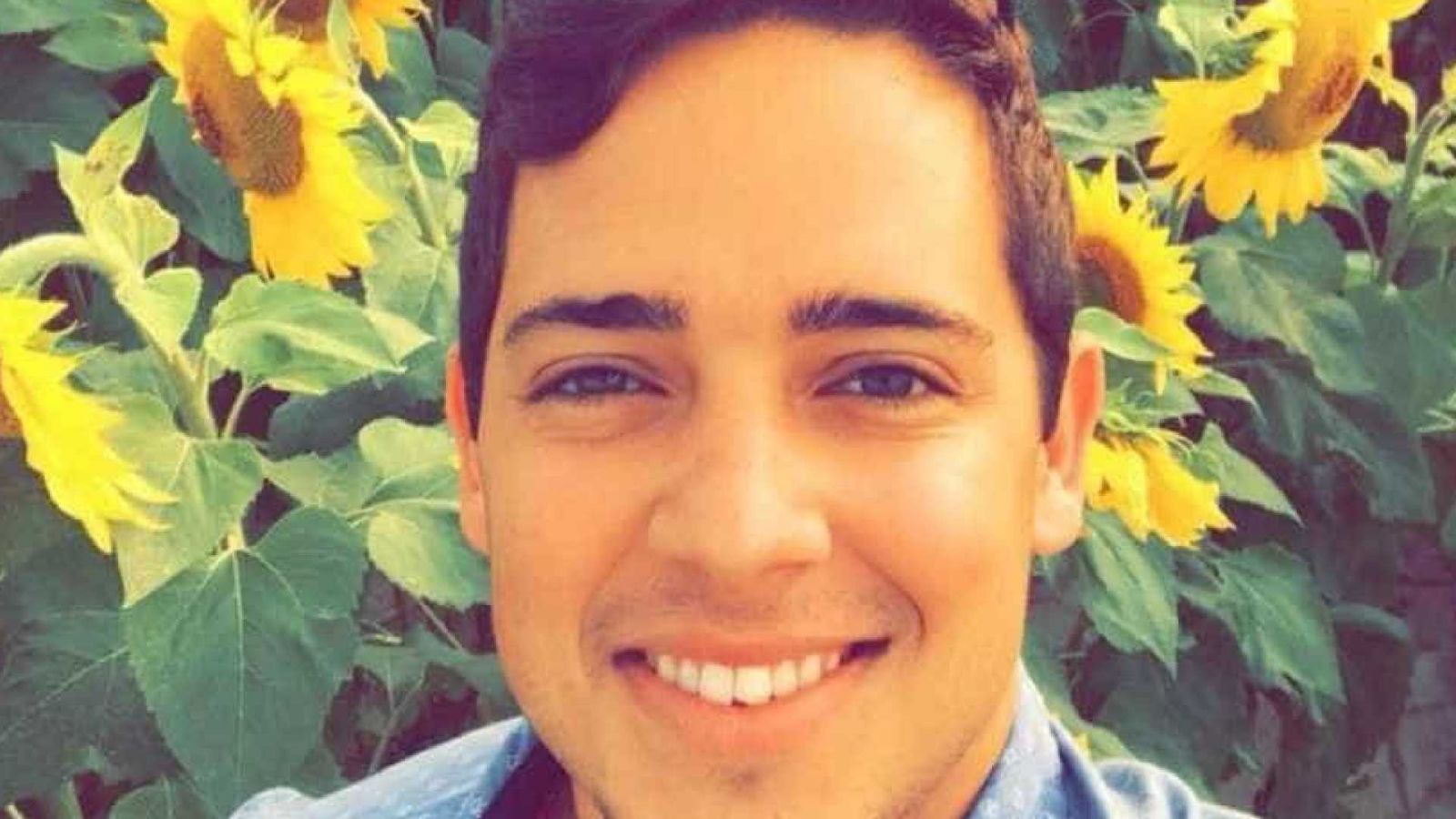 PAI FAZ DESPEDIDA EMOCIONADA PARA FILHO MORTO POR ATAQUE DE TUBARÃO - News Rondônia
