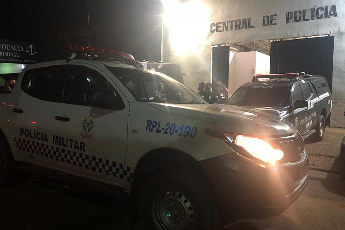 Mulher usa faca para cortar cabelo de adolescente durante briga em Candeias do Jamari - News Rondônia
