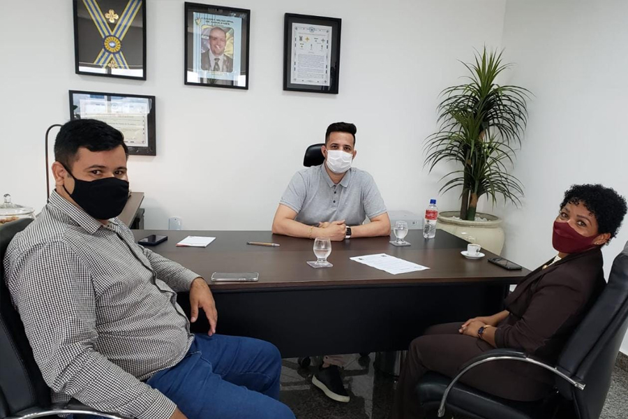 POLICIAMENTO: Chefe de Gabinete da ALE recebe visita de vereadora de Monte Negro que solicita aumento de efetivo policial - News Rondônia