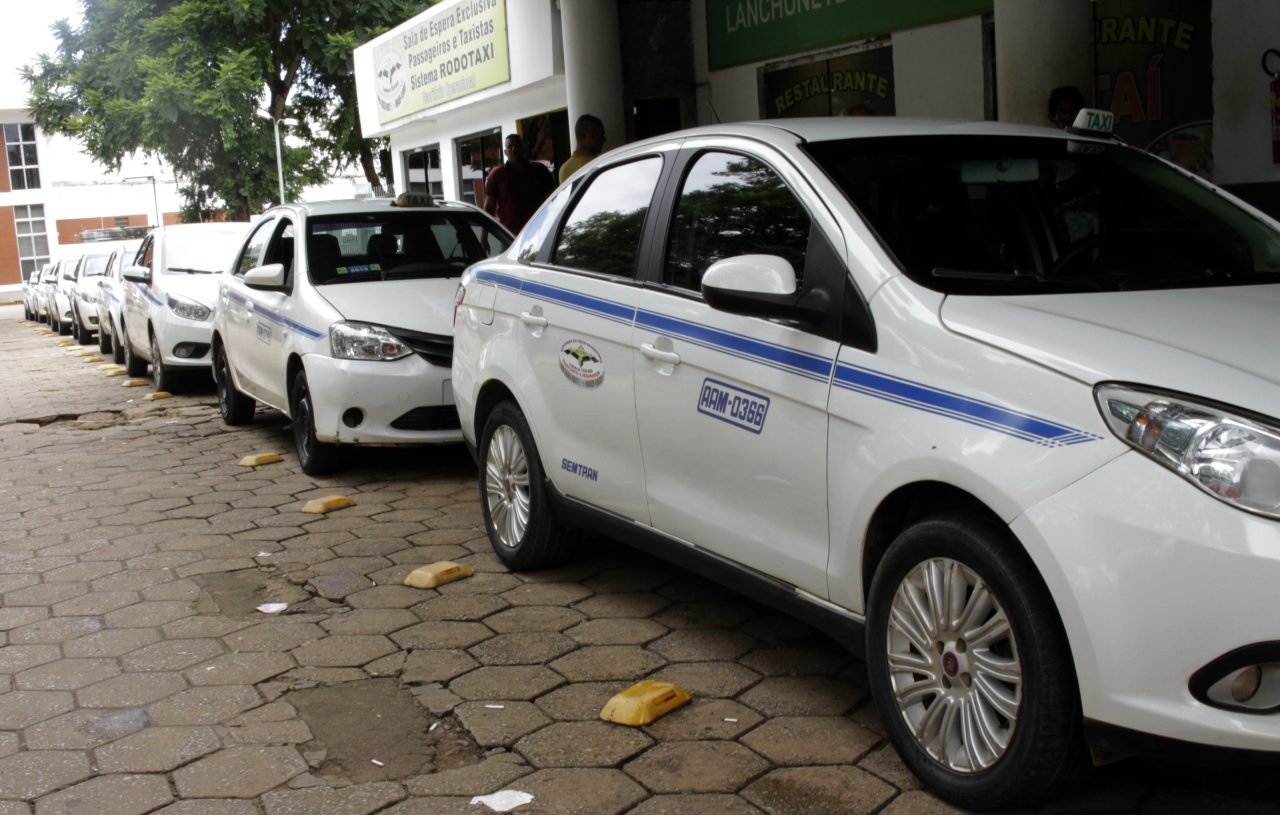 TAXISTAS AUTORIZADOS TÊM 45 DIAS PARA LEGALIZAR NA AGERO O TRANSPORTE ALTERNATIVO ENTRE CIDADES DE RONDÔNIA - News Rondônia