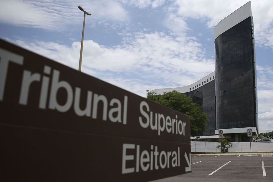 Três ministros do TSE votam contra cassação da chapa Bolsonaro-Mourão - News Rondônia
