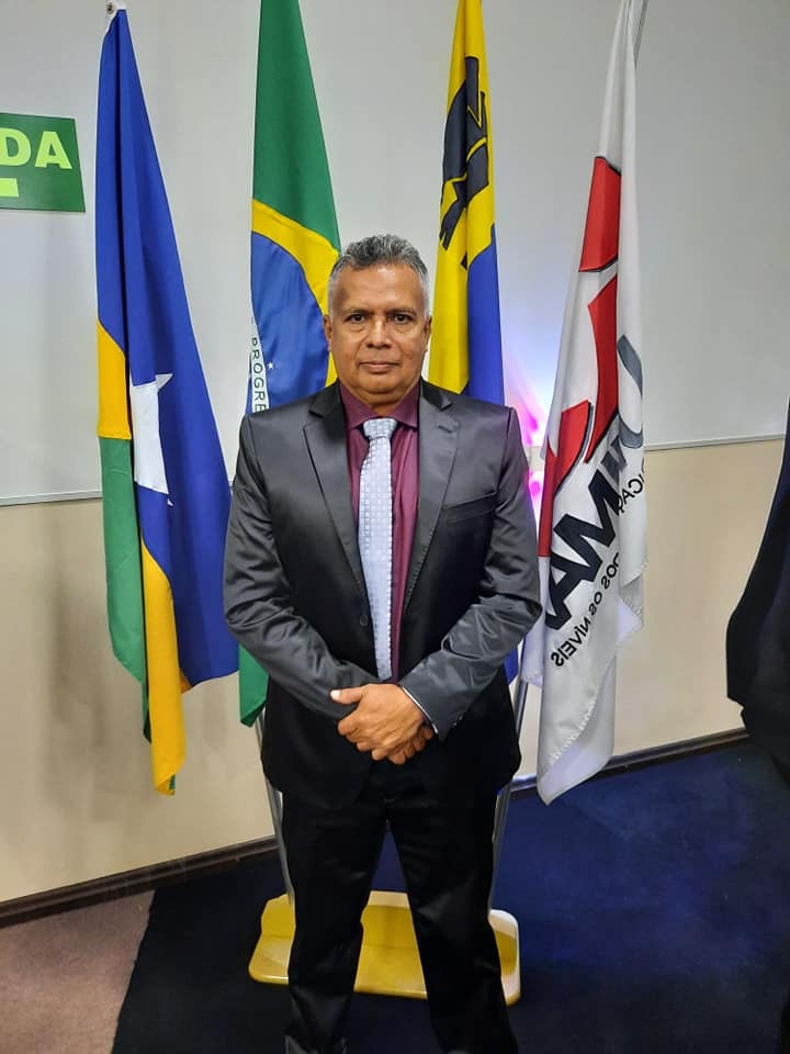 Vereador Valtinho Canuto solicita a aquisição de um barco ambulância para o distrito de Calama - News Rondônia