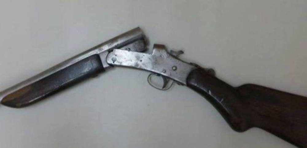 HOMEM DE 44 ANOS VAI MANUSEAR ESPINGARDA E ATIRA NO PRÓPRIO PÉ - News Rondônia