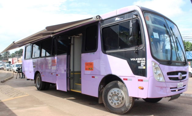 8ª RRSHOW TEM ÔNIBUS LILÁS PARA ATENDER MULHERES E EXPOSIÇÃO DE PRODUTOS RECICLÁVEIS SOB A COORDENAÇÃO DA SECRETARIA DE ASSISTÊNCIA SOCIAL - News Rondônia
