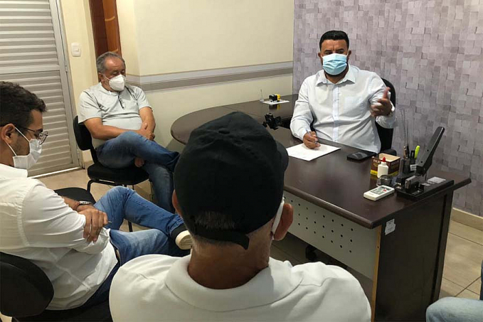 Vereador Carlos Damaceno se reúne com secretário da SEMAGRIC em busca de melhorias para as estradas e ramais - News Rondônia
