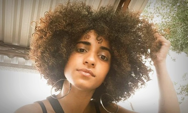 'LEVEI 18 ANOS PARA ACEITAR MEU PRÓPRIO CABELO', DIZ JOVEM VÍTIMA DE RACISMO - News Rondônia