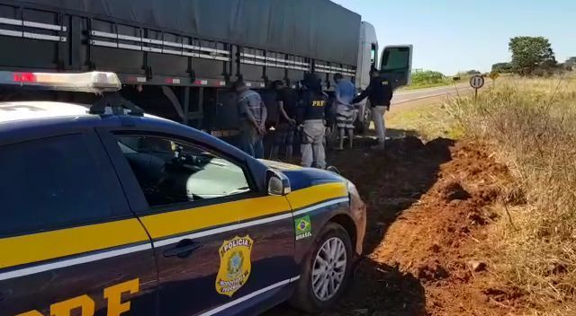 QUADRILHA DE ROUBO DE PNEUS É PRESA EM AÇÃO CONJUNTA DA PRF MT E GO - News Rondônia