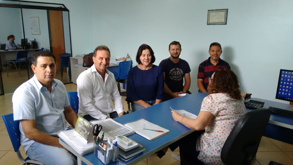 ROLIM DE MOURA  PREFEITO ASSINA ESCRITURA DE TRANSFERÊNCIA DE TERRENO PARA CONSTRUÇÃO DA NOVA SEDE DA EMATER - News Rondônia