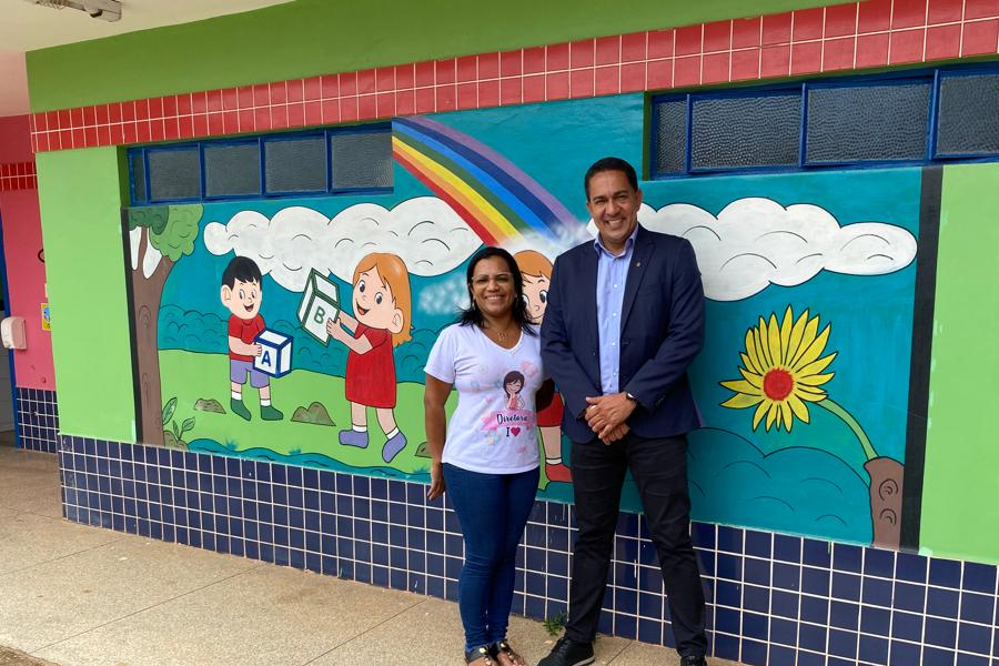 Eyder Brasil faz a entrega oficial da reforma e pintura da Escola Walmer Adão em Porto Velho - News Rondônia