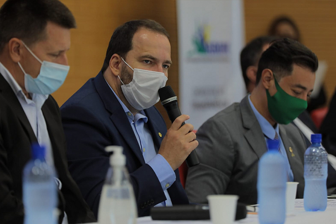 Presidente Alex Redano prestigia Roda de Conversa promovida pela Arom - News Rondônia