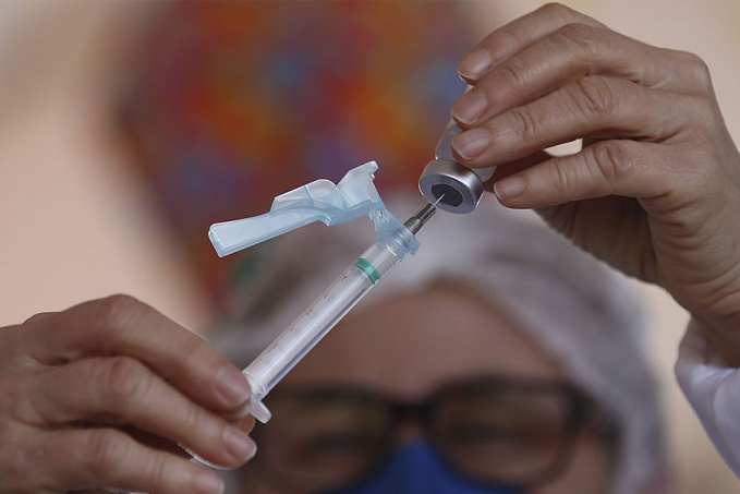 Estudo diz que vacinados com CoronaVac têm 74% menos chance de morte - News Rondônia