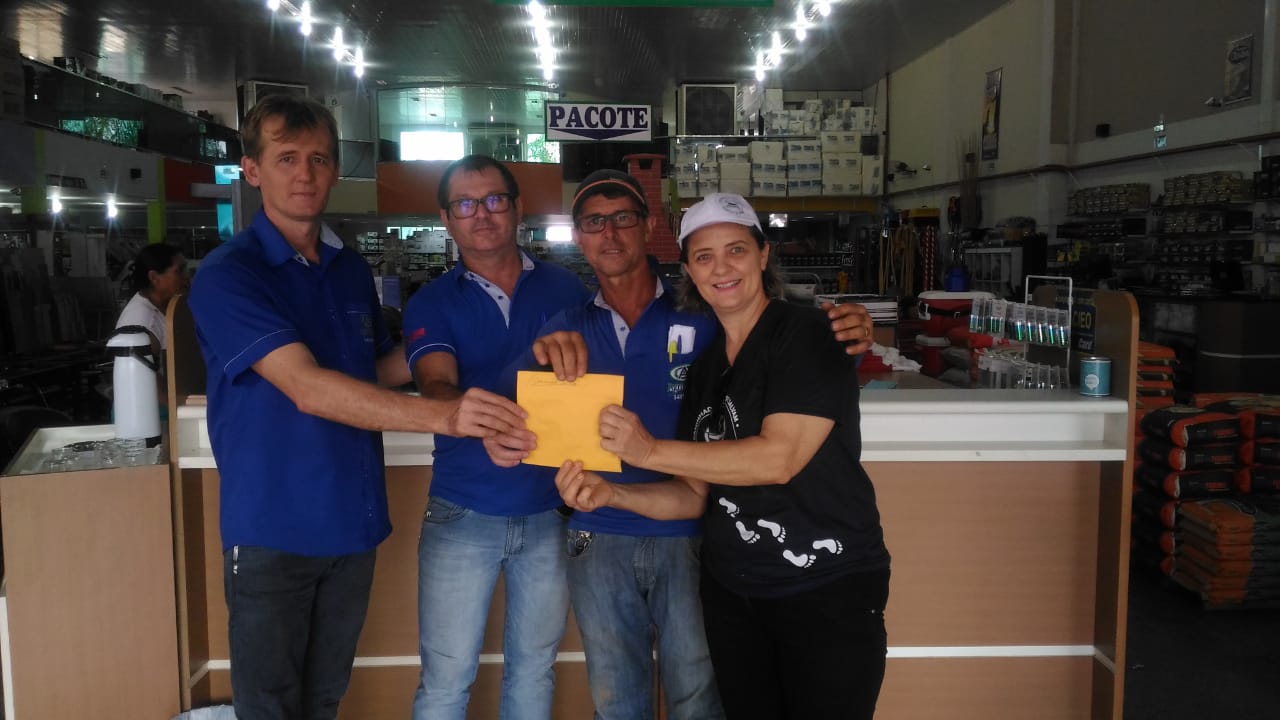 IGREJA DE ESPIGÃO DO OESTE FAZ DOAÇÃO A CAMINHADA PASSOS QUE SALVAM - News Rondônia