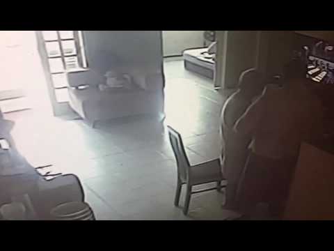 FILHO DESCUMPRE MEDIDA PROTETIVA, INVADE CASA, XINGA E AGRIDE MÃE NO DF - News Rondônia