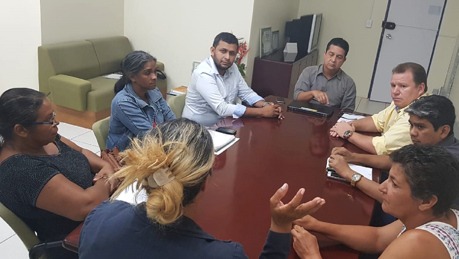 DR. NEIDSON SE REÚNE COM DIRETORIA DA ELETROBRÁS PARA TRATAR SOBRE EXTENSÃO DE DISTRIBUIÇÃO DE ENERGIA ELÉTRICA - News Rondônia