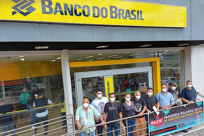 Bancários protestam contra a reestruturação que fechará agências do Banco do Brasil em Rondônia - News Rondônia