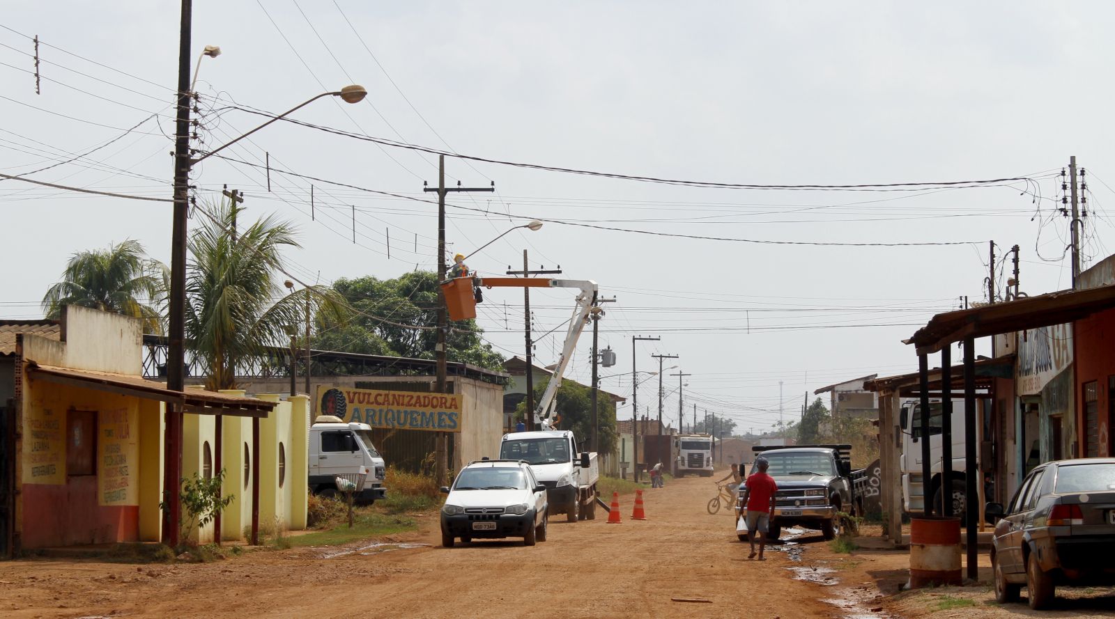 EMDUR - MAIS DE 300 PONTOS DE ILUMINAÇÃO FORAM RECUPERADOS PELA PREFEITURA SEMANA PASSADA - News Rondônia