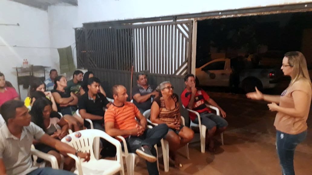 ELEIÇÕES 2018 - ESPOSA DO CANDIDATO CORONEL CHARLON ARREGAÇA AS MANGAS NA BUSCA PELO VOTO - News Rondônia