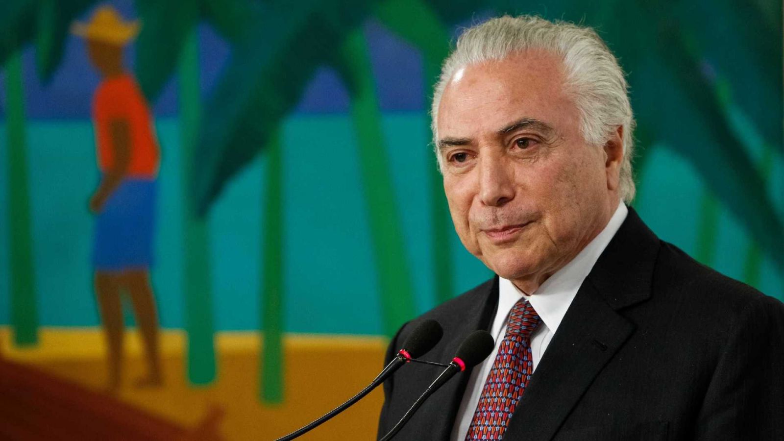 TEMER CEDE A CAMINHONEIROS E REVOGA NOVA TABELA DO FRETE - News Rondônia