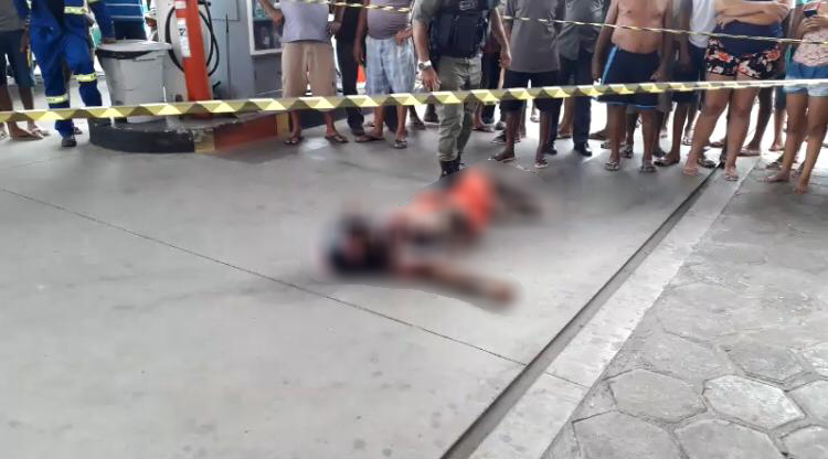 IMAGENS FORTES: BANDIDO É MORTO A TIROS APÓS UM ASSALTO MAL SUCEDIDO  VEJA VÍDEO - News Rondônia