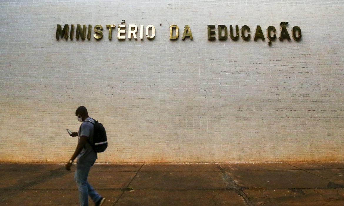 Começa hoje prazo para pedidos de reaplicação do Encceja 2020 - News Rondônia
