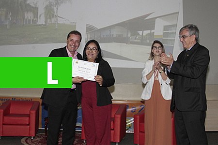 PREFEITO HILDON CHAVES HOMENAGEIA ESCOLAS QUE SUPERARAM MÉDIA DO IDEB - News Rondônia