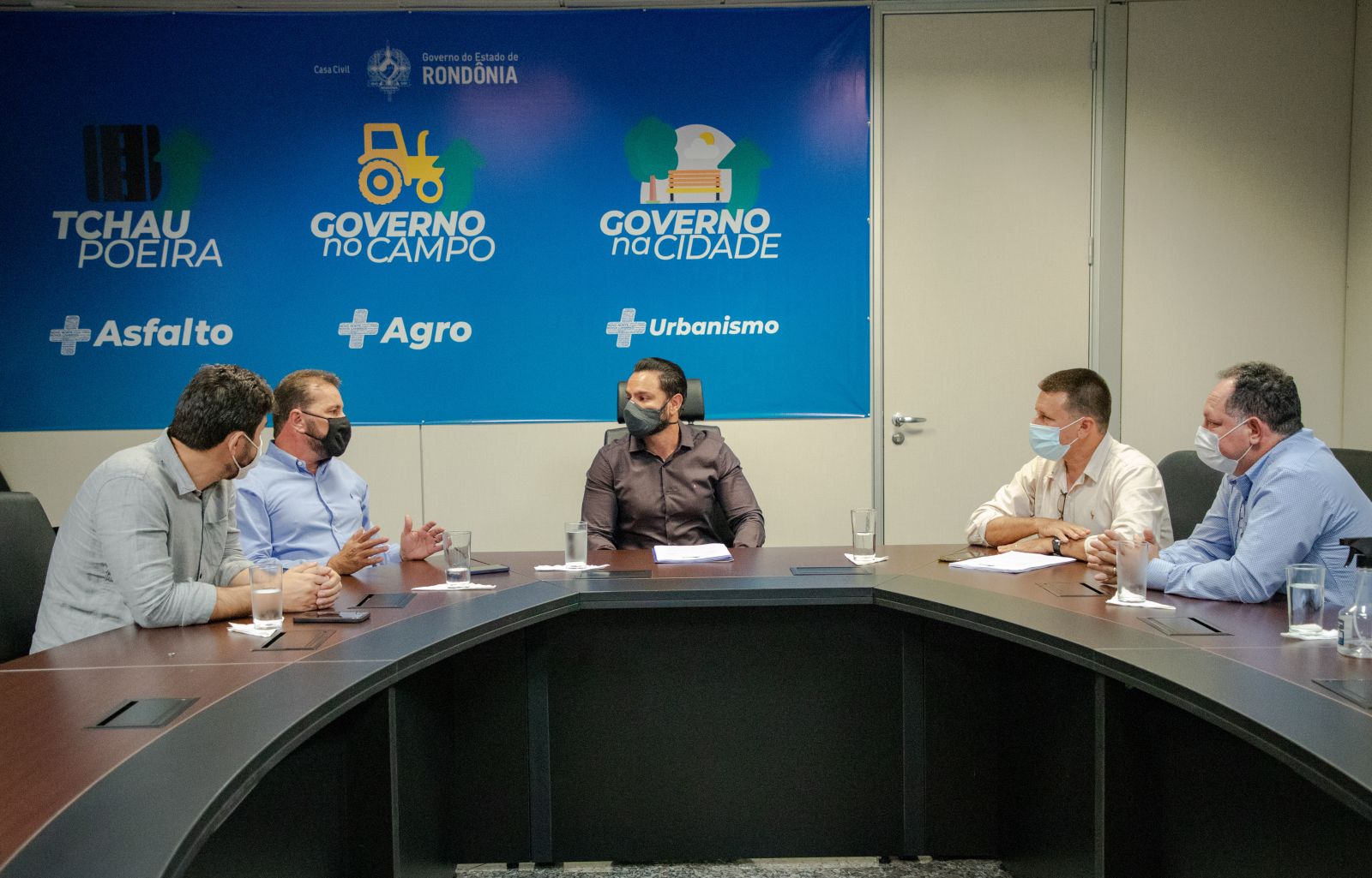 Prefeito Hildon Chaves participa de entrega de manifesto criado pela Arom pedindo novo Refis para grandes devedores - News Rondônia