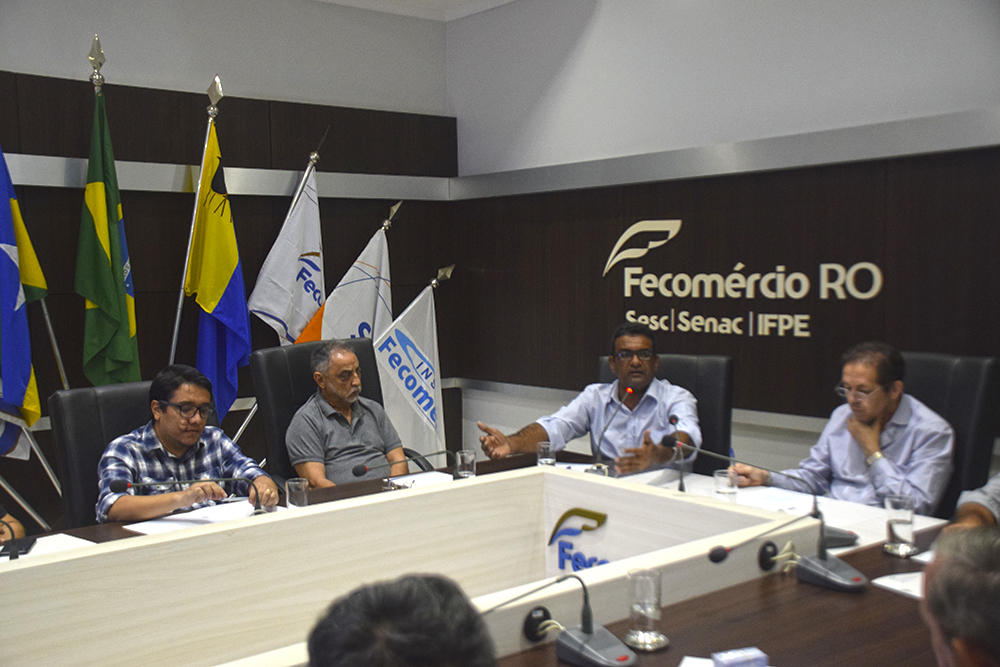 PIMENTA DE RONDÔNIA FIRMA COMPROMISSO COM FECOMÉRCIO - News Rondônia