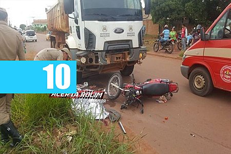 ROLIM DE MOURA - MOTOCICLISTA SE ENVOLVE EM GRAVE ACIDENTE AO COLIDIR FRONTALMENTE CONTRA CAMINHÃO - News Rondônia