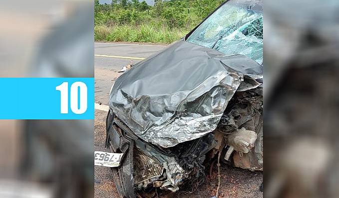 Carreta e carro se envolvem em acidente na BR 364 - News Rondônia