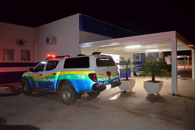 CIÚMES: Homem é esfaqueado pelo ex de sua namorada - News Rondônia