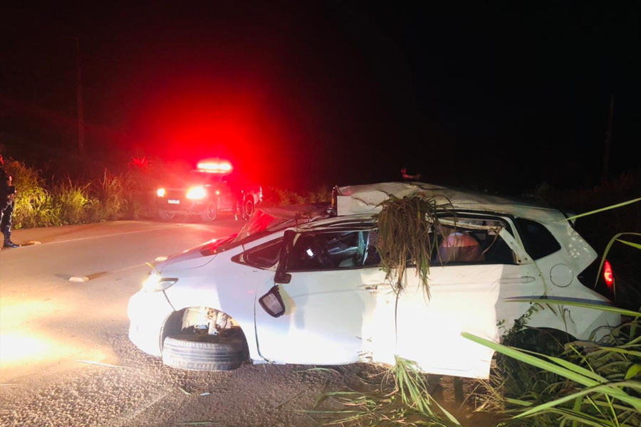 Veículo capota com casal na zona sul de Porto Velho - News Rondônia
