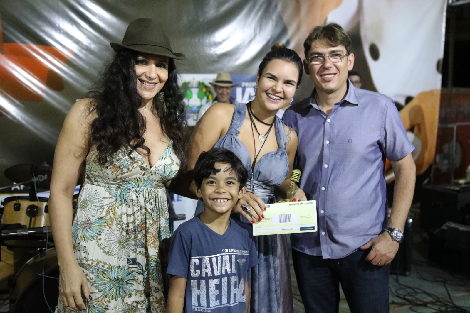 KARINA BRAGA É A CAMPEÃ DO CONCURSO DE MÚSICA TALENTOS DA REGIÃO EM JARU - News Rondônia