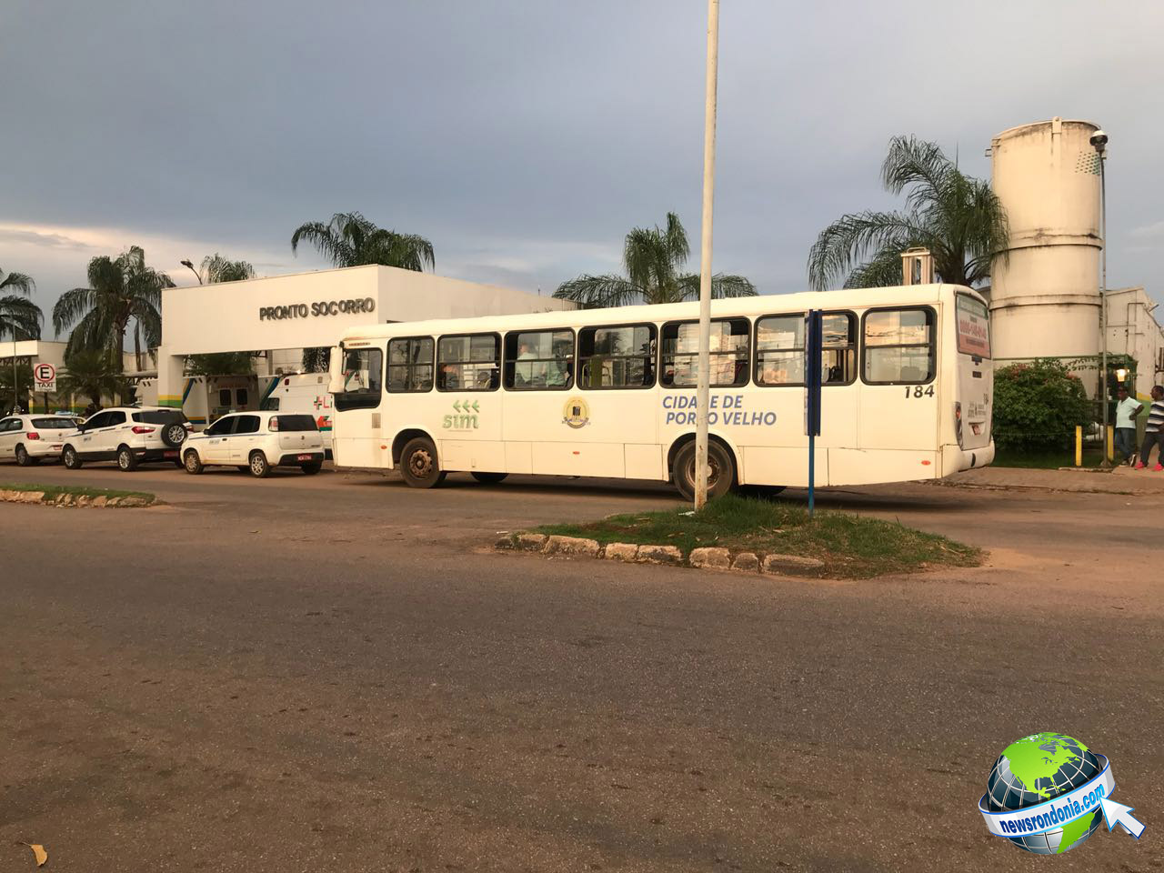 IDOSO SOFRE QUEDA DENTRO DE COLETIVO APÓS FREADA BRUSCA E É LEVADO AO JOÃO PAULO II - News Rondônia