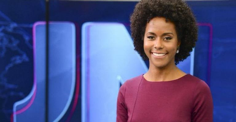 FIM DO MISTÉRIO! MAJU COUTINHO EXIBE O QUE HÁ POR TRÁS DA BANCADA DO JORNAL NACIONAL - News Rondônia