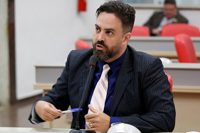 Deputado federal Léo Moraes presta solidariedade a enfermeira Mabel Colares e seu filho Gustavo - News Rondônia