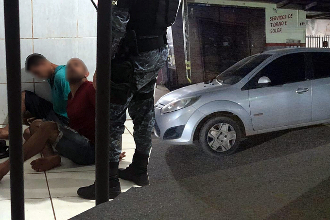 Dupla é presa após roubo de veículo na zona leste - News Rondônia