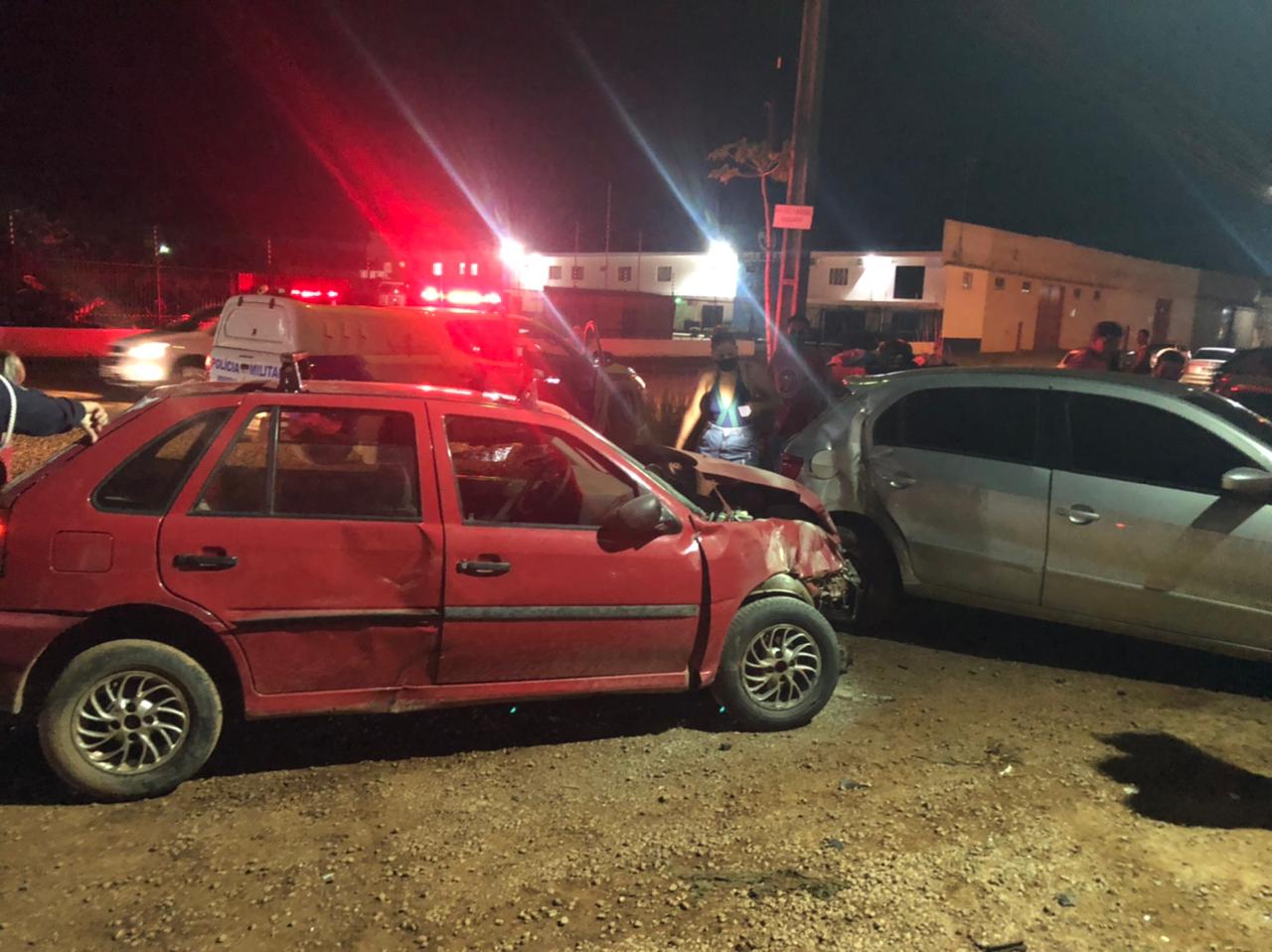 GRAVE COLISÃO - Veículos ficam destruídos e motoristas encaminhados ao hospital - News Rondônia