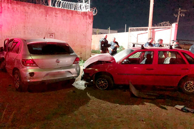 GRAVE COLISÃO - Veículos ficam destruídos e motoristas encaminhados ao hospital - News Rondônia