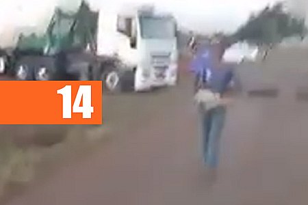 HOMEM TENTA MATAR CAMINHONEIROS COM SERRA ELÉTRICA EM RO; CONFIRA O VÍDEO - News Rondônia