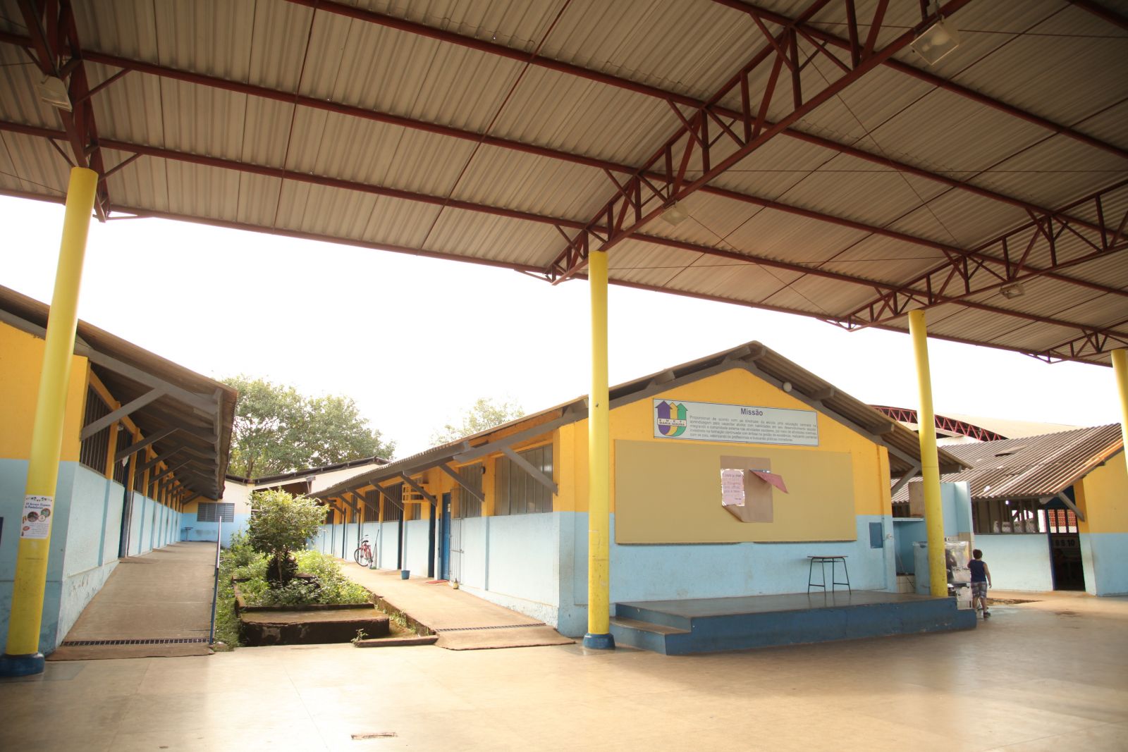 PREFEITURA APROVEITA RECESSO ESCOLAR PARA INICIAR MELHORIAS NAS ESCOLAS - News Rondônia