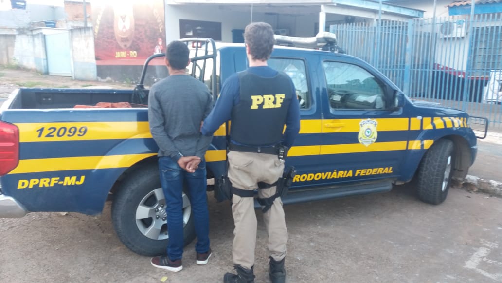 PRF CUMPRE MANDADO DE PRISÃO EM JARU/RO - News Rondônia
